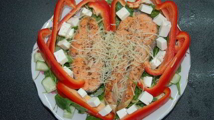 Салат Цезарь с семгой