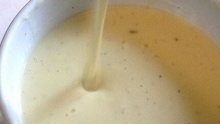 Соус для салата Цезарь с вустерширским соусом