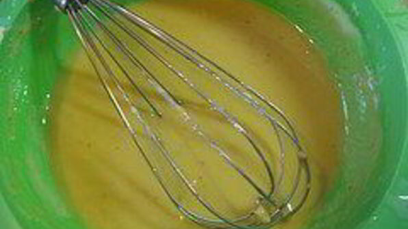 цезарь с угрем и соусом бальзамик карамель