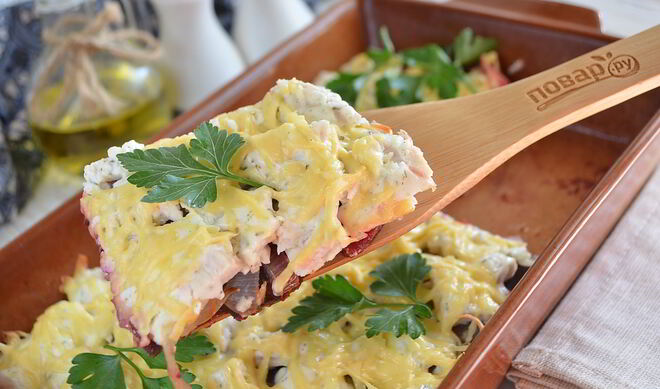 Свекла под сырной корочкой с майонезом