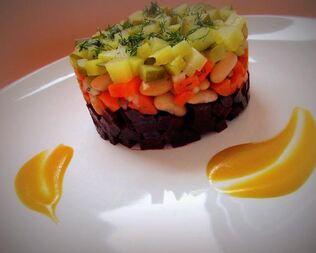 Салат винегрет под одноименным соусом