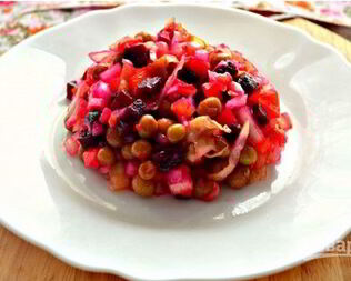 Винегрет классический с горошком и капустой