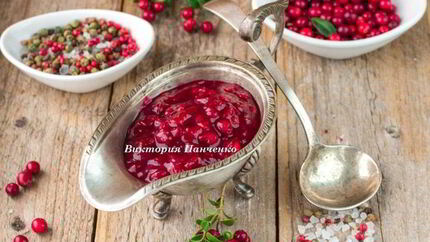 Брусничный соус к мясу с можжевельником