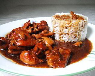 Коричневый огуречный соус