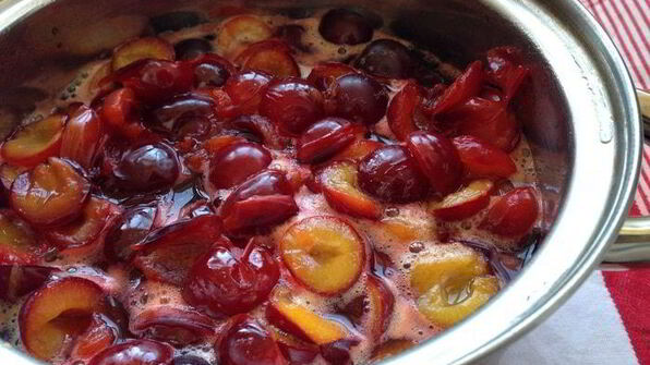 сливовый соус