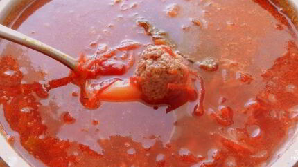 Борщ с фрикадельками