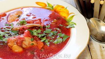 Борщ с куриными крылышками