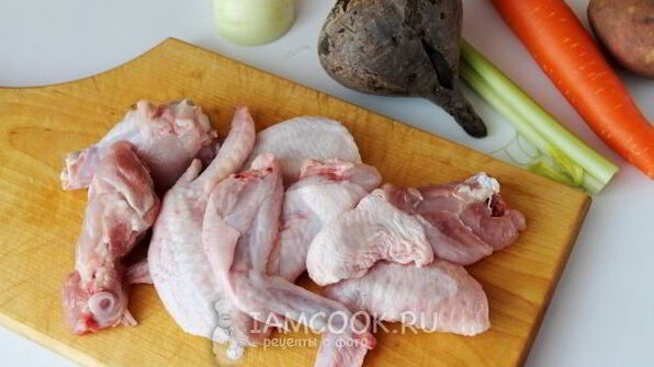 борщ с куриными крылышками
