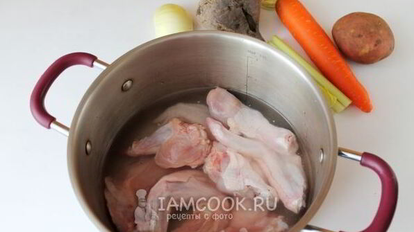 борщ с куриными крылышками