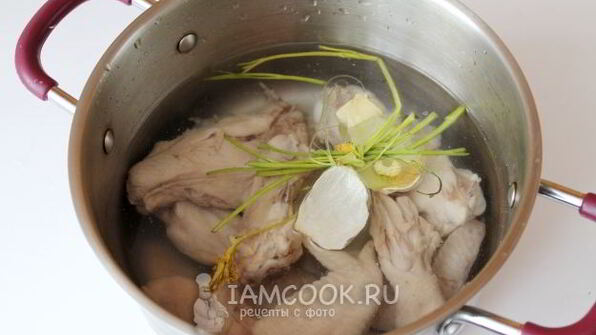 борщ с куриными крылышками