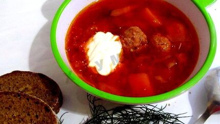 Борщ Сибирский с фрикадельками и томатной пастой