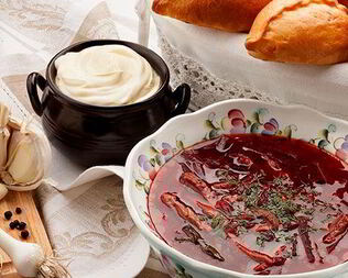 Борщ со шкварками