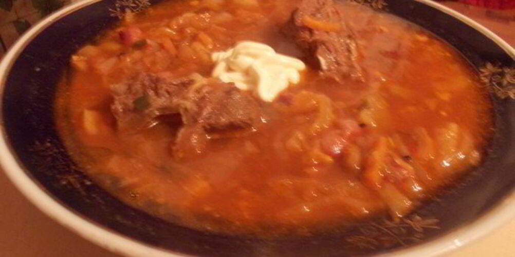 Рецепт борща, заправленного старым салом и чесноком