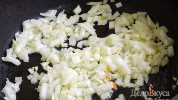 зеленый борщ со щавелем и крапивой