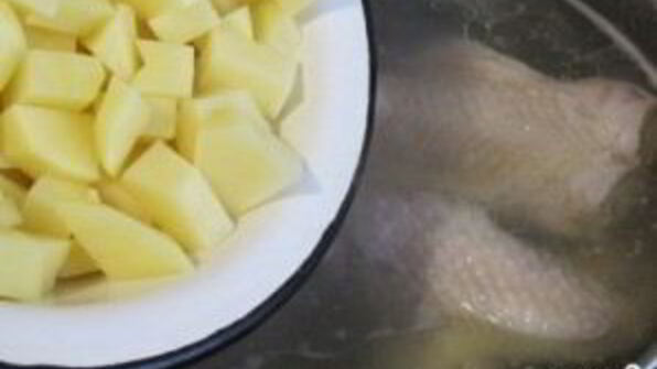 зеленый борщ со щавелем