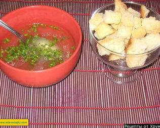 Крепкий бульон из мяса говядины