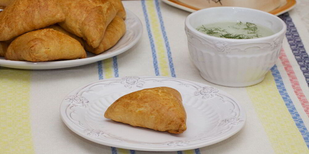 Рецепт треугольников с мясом и бульоном