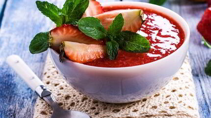 Гаспачо с клубникой