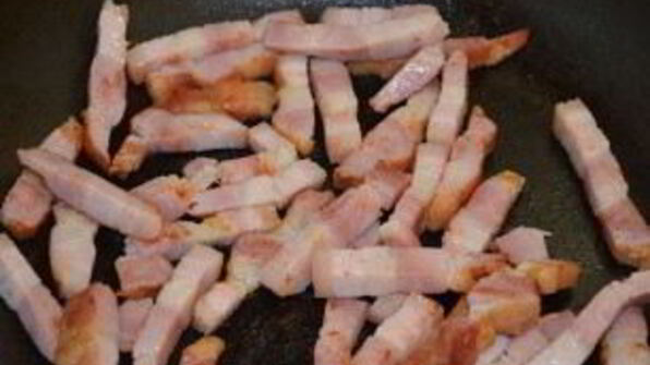 гороховый суп с копченой грудинкой