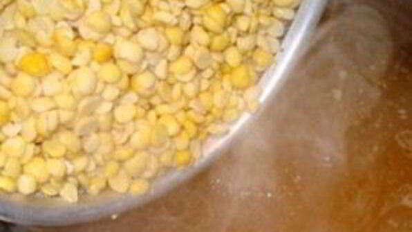 гороховый суп с копчеными ребрами