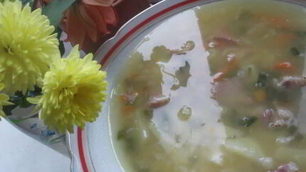Гороховый суп с копчеными свиными хрящиками