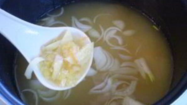 гороховый суп с сухариками