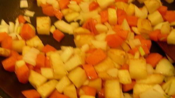 постный гороховый суп с сельдереем