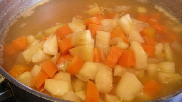 постный гороховый суп с сельдереем