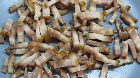 суп гороховый с копченостями и горчицей