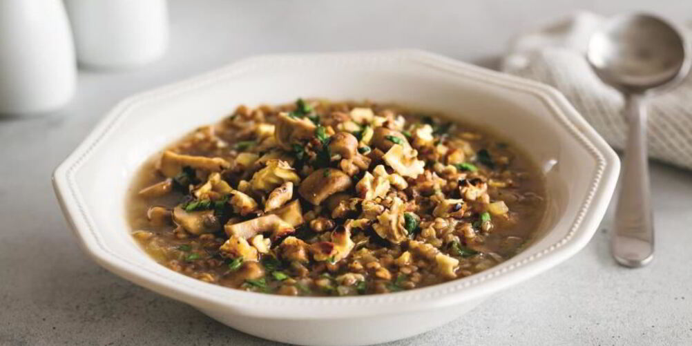 Рецепт гречневого супа с грибами и орехами
