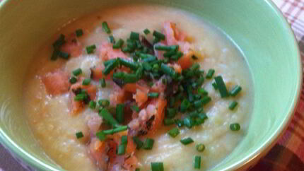 Картофельный суп с красной рыбой