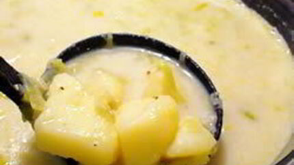 Картофельный суп с луком-пореем