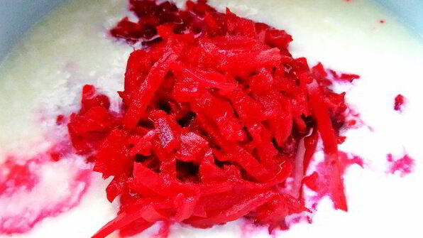 холодник на кефире с маринованной свеклой