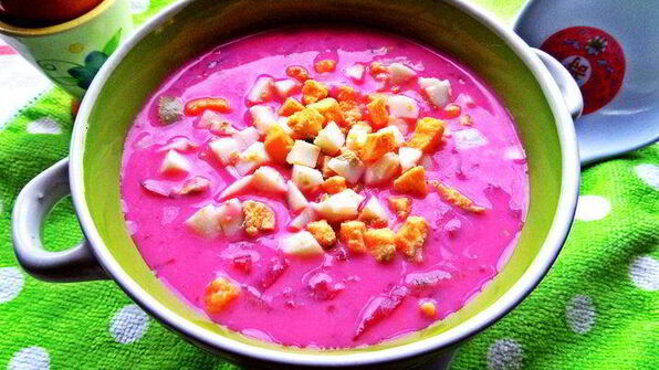 холодник на кефире с маринованной свеклой