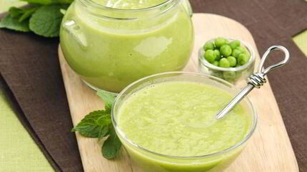 Холодный суп из кабачков с мятой