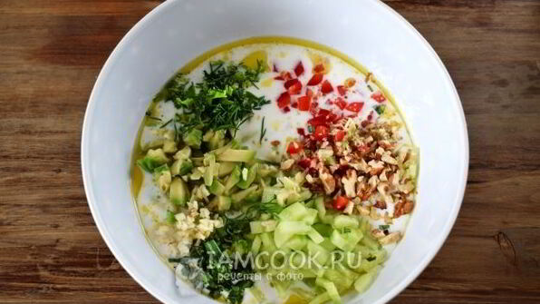 суп таратор с авокадо и тархуном