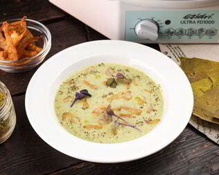 Крем-суп из брокколи с креветками