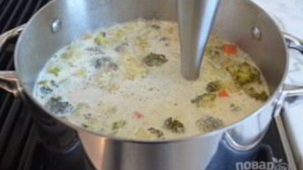 крем-суп с брокколи и сыром