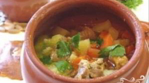 куриный суп в горшочке