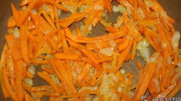 мясной суп с домашней яичной лапшой