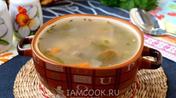 мясной суп с гречкой, стручковой фасолью и шпинатом