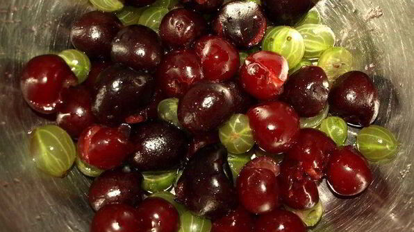 фруктово-ягодная окрошка