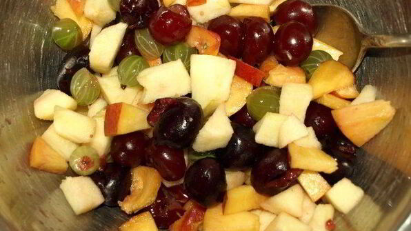 фруктово-ягодная окрошка