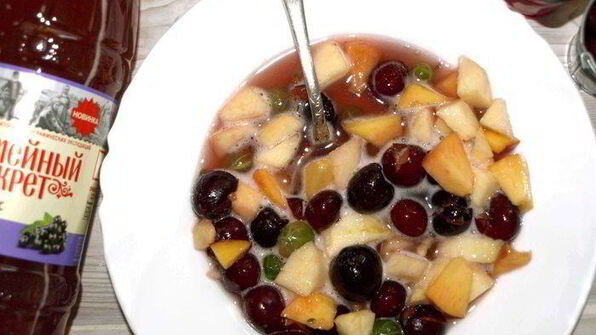 фруктово-ягодная окрошка