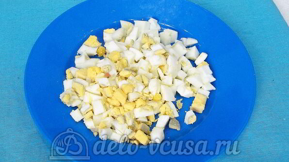 окрошка без мяса с красной икрой