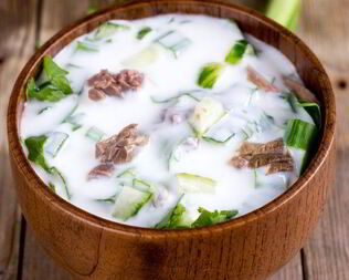 Окрошка с говядиной и редькой