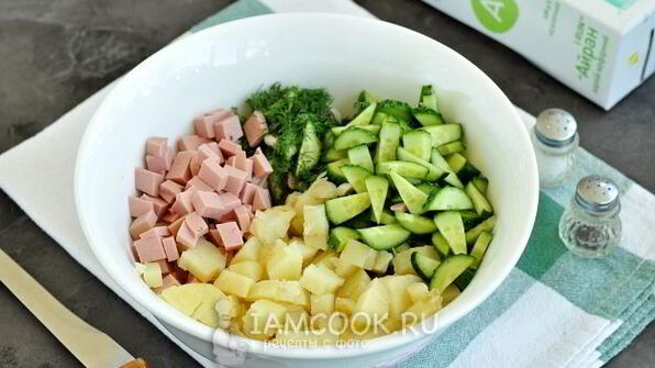 окрошка с колбасой на айране