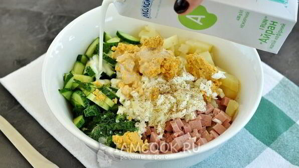 окрошка с колбасой на айране