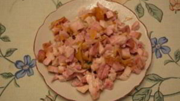 окрошка с копченой грудкой