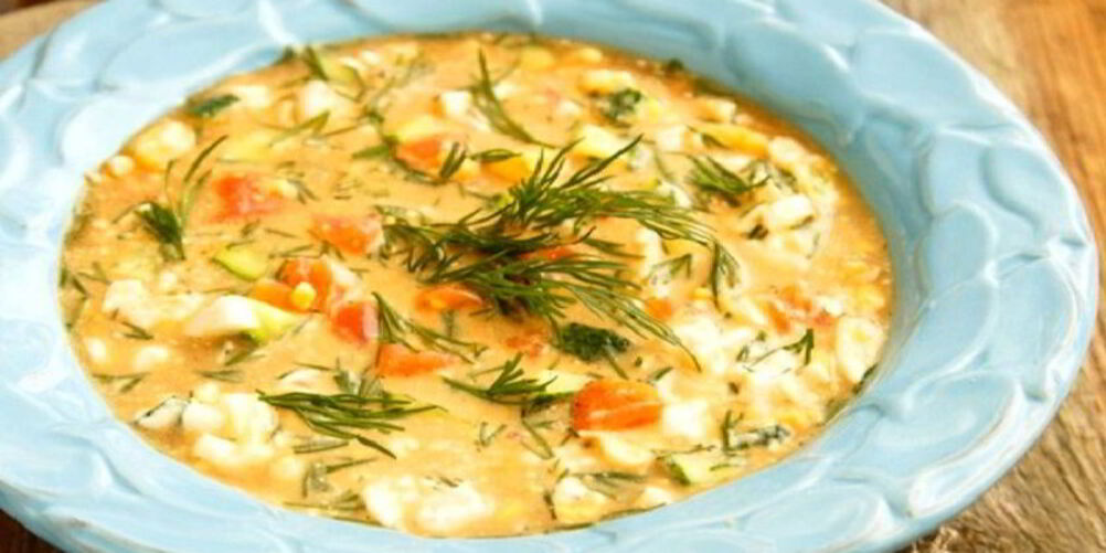 Рецепт окрошки с копченым лососем